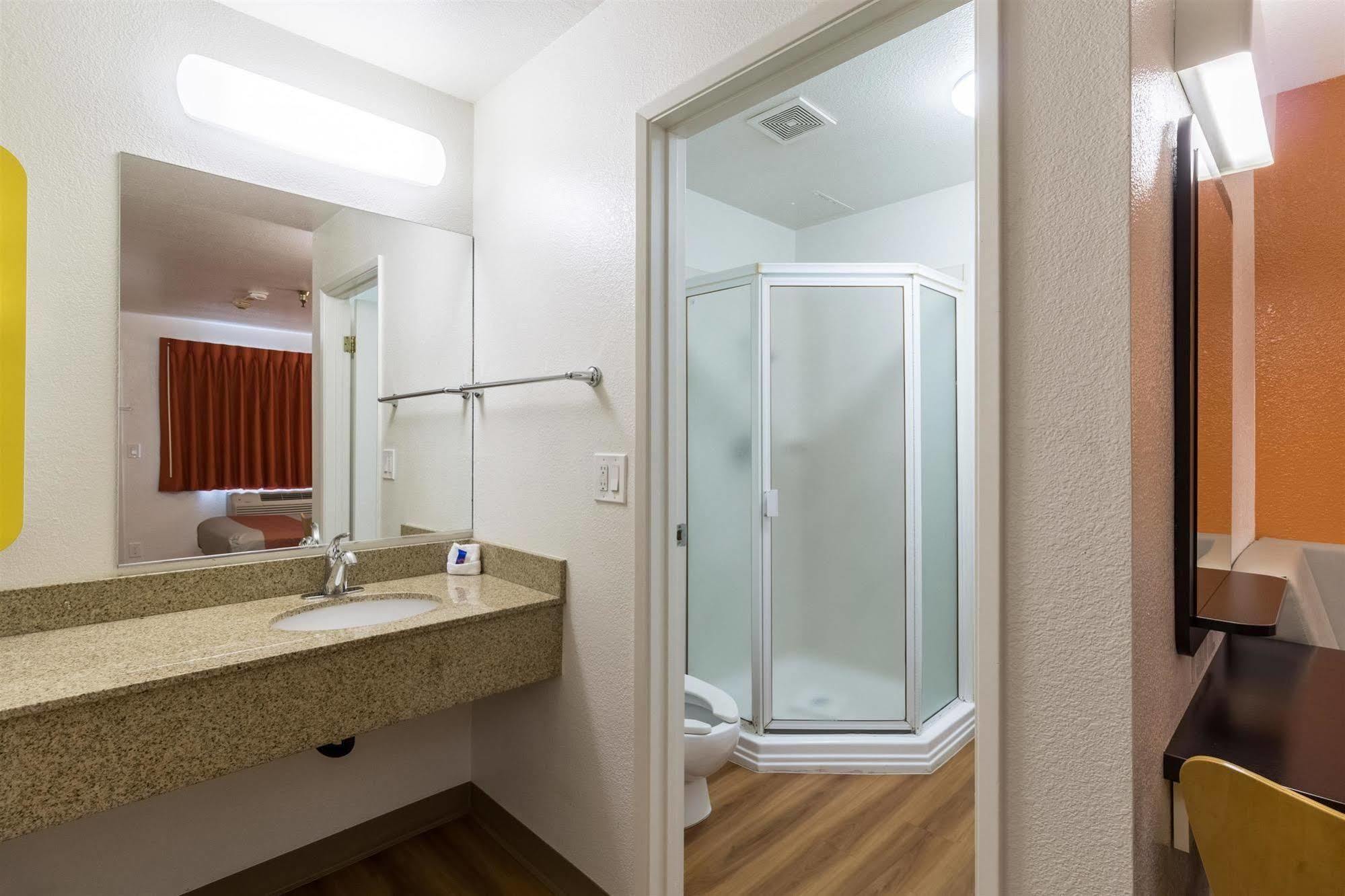 Motel 6-Kirkland, Wa - North Kirkland Zewnętrze zdjęcie